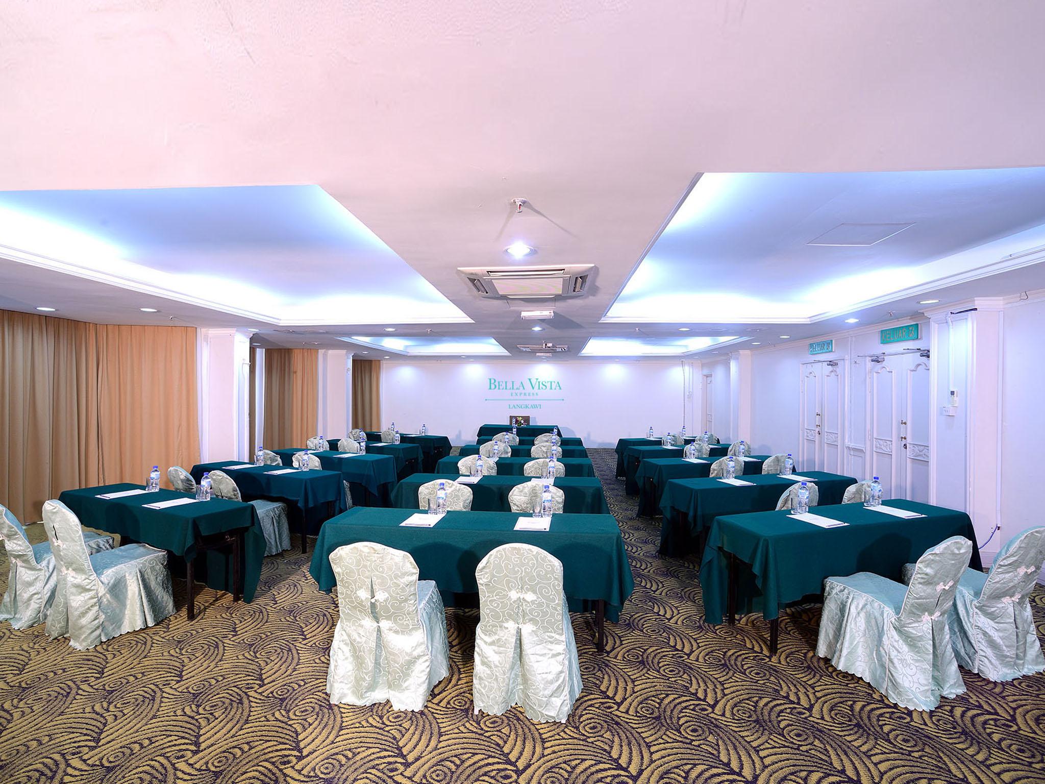 Bella Vista Express Hotel Pantai Cenang  Exterior foto