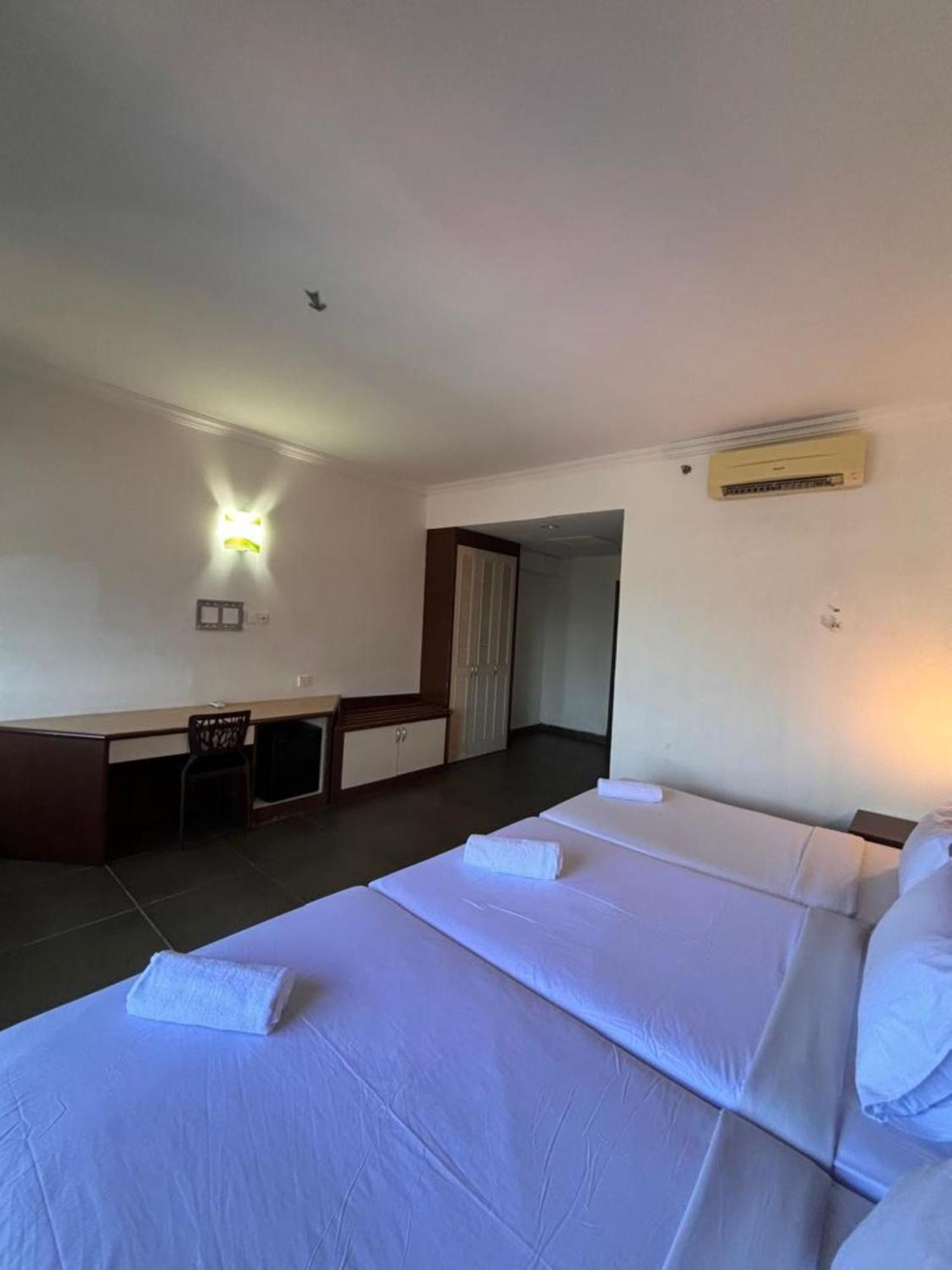 Bella Vista Express Hotel Pantai Cenang  Exterior foto